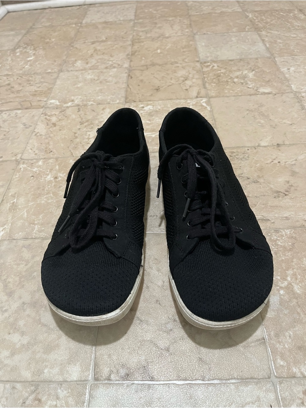 Xero Shoes Dillon Black Sneakers Women’s 9.5